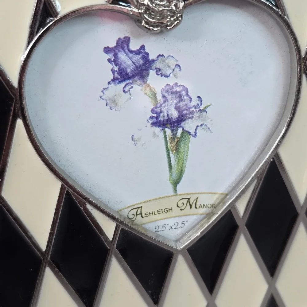 Ashleigh Manor black cream harlequin enamel Frame heart-shaped Photo 3x3